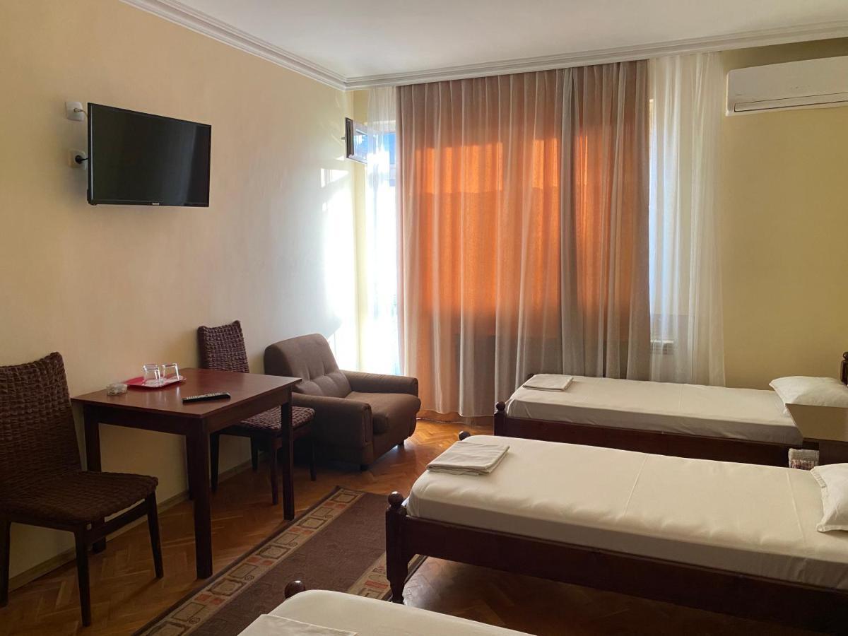Family Hotel "May" Petrič Esterno foto