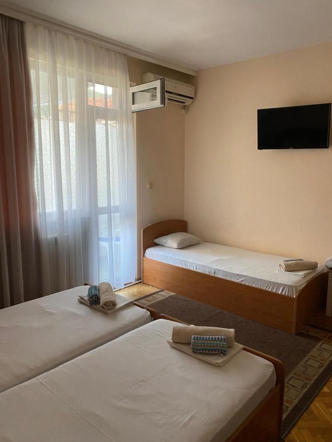 Family Hotel "May" Petrič Esterno foto