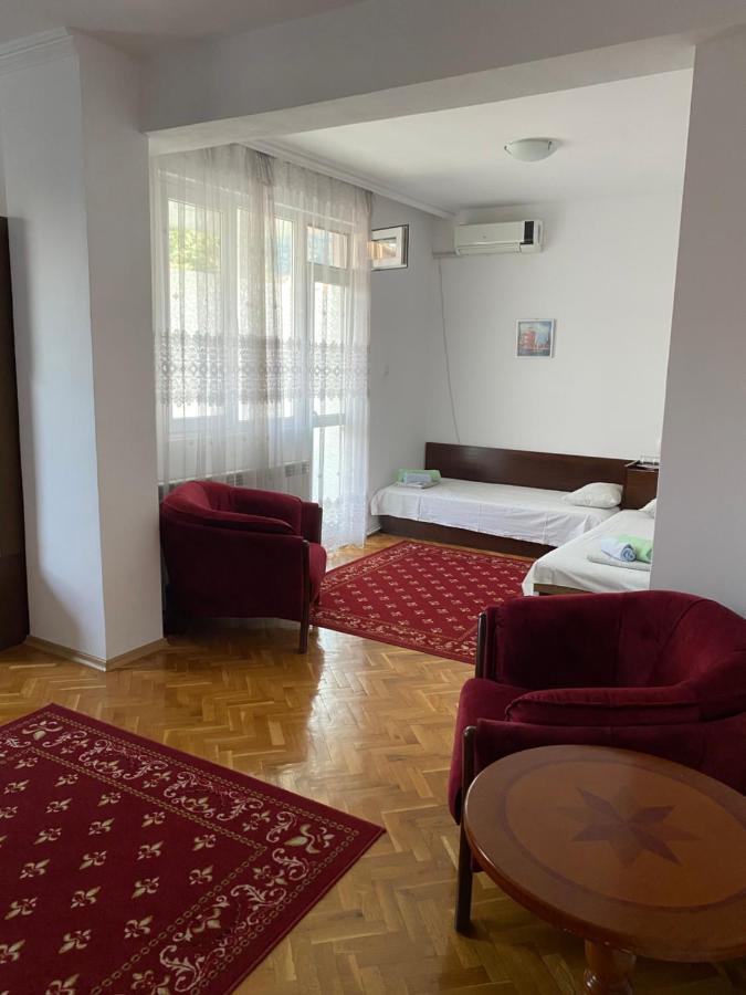Family Hotel "May" Petrič Esterno foto