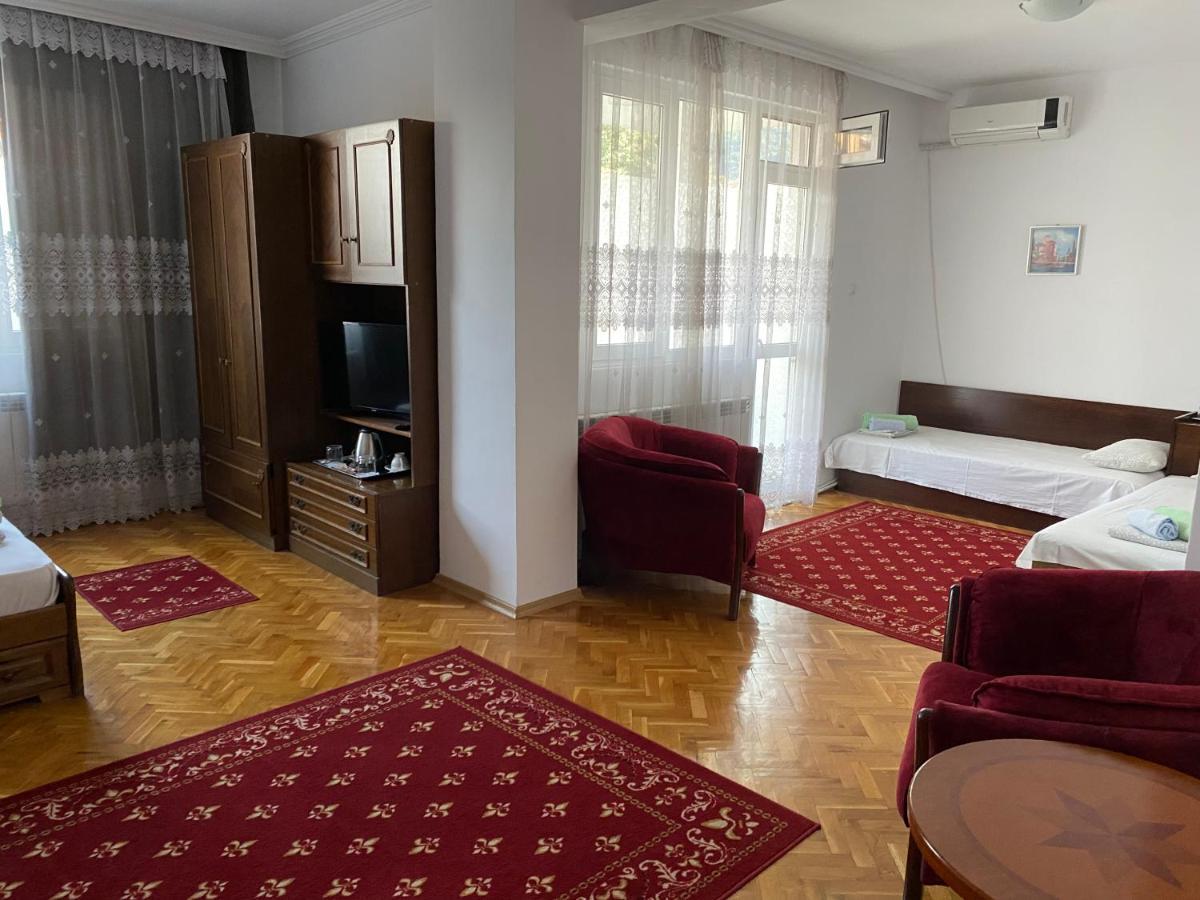 Family Hotel "May" Petrič Esterno foto