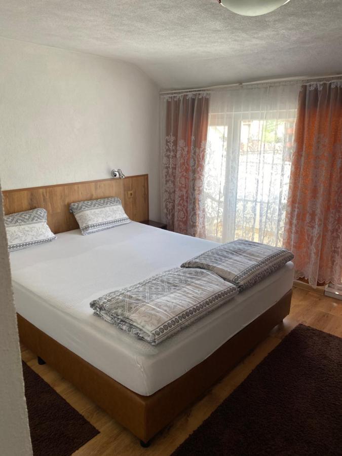 Family Hotel "May" Petrič Esterno foto