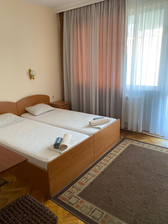 Family Hotel "May" Petrič Esterno foto