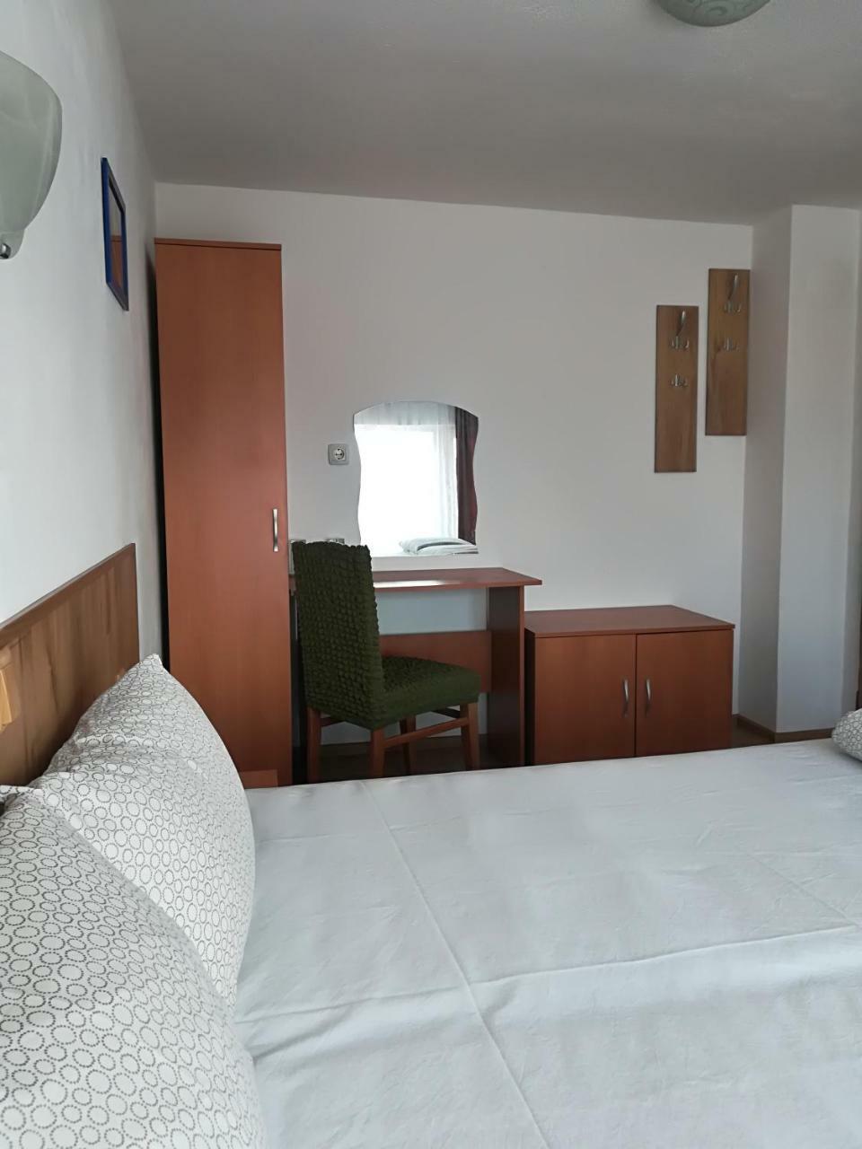 Family Hotel "May" Petrič Esterno foto